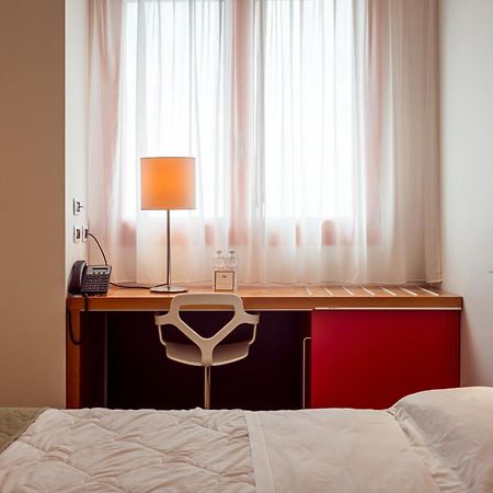 New Ipoint Hotel San Giovanni in Persiceto Buitenkant foto