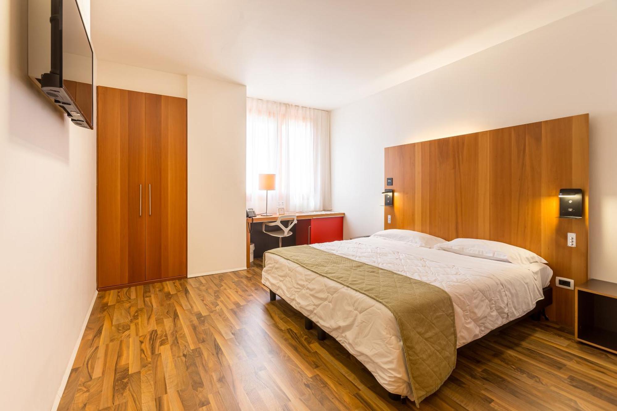 New Ipoint Hotel San Giovanni in Persiceto Buitenkant foto